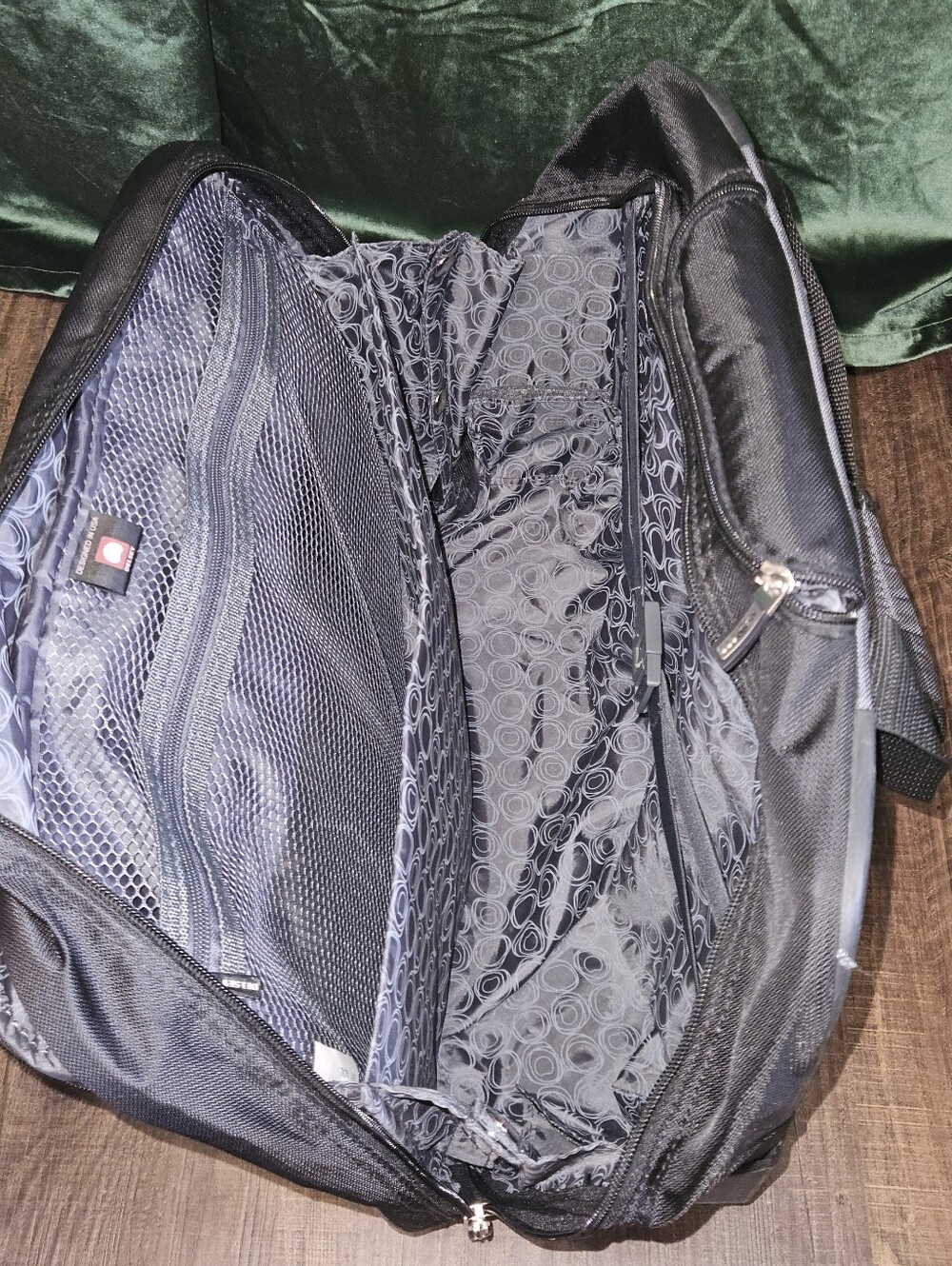 Delsey Rolling Lightweight Laptop Underseat Bag - Picture 8 of 8